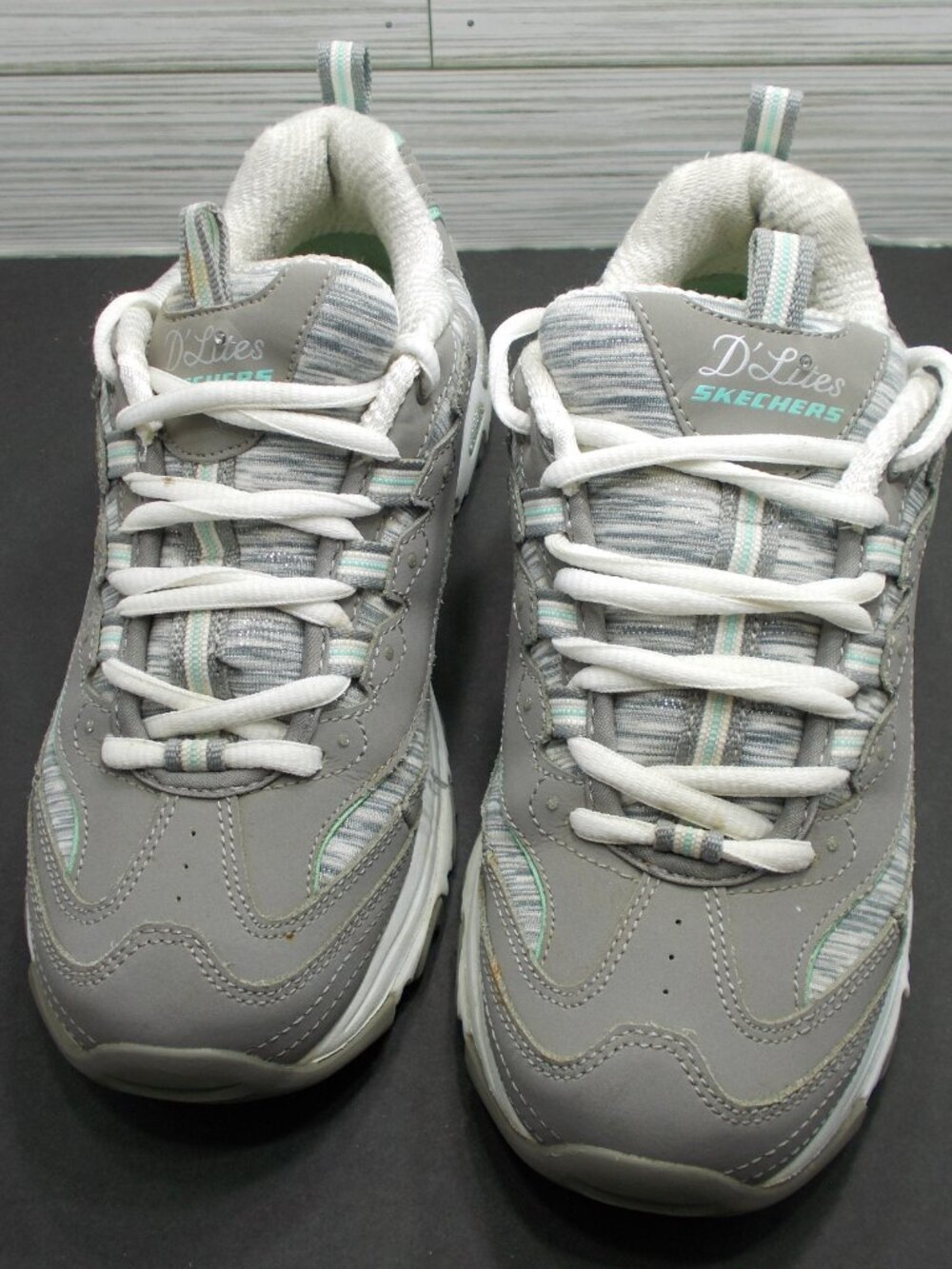 Skechers D'Lites Women's Size 7.5 11978W